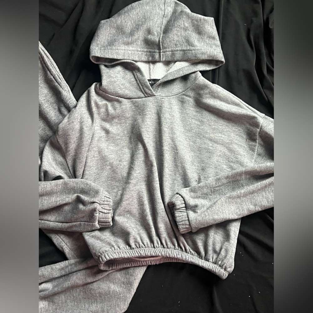JUNIORS GREY JOGGING OUTFIT SMALL - Picture 2 of 5